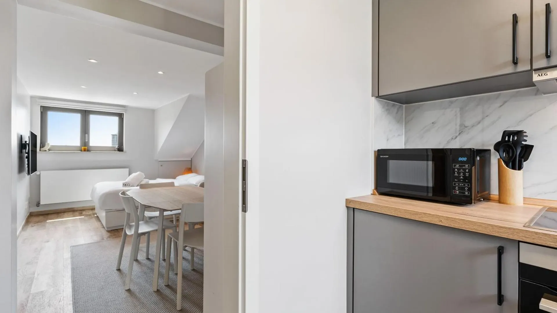Modern Limpertsberg Studio Near City Center Luxembourg Apartment