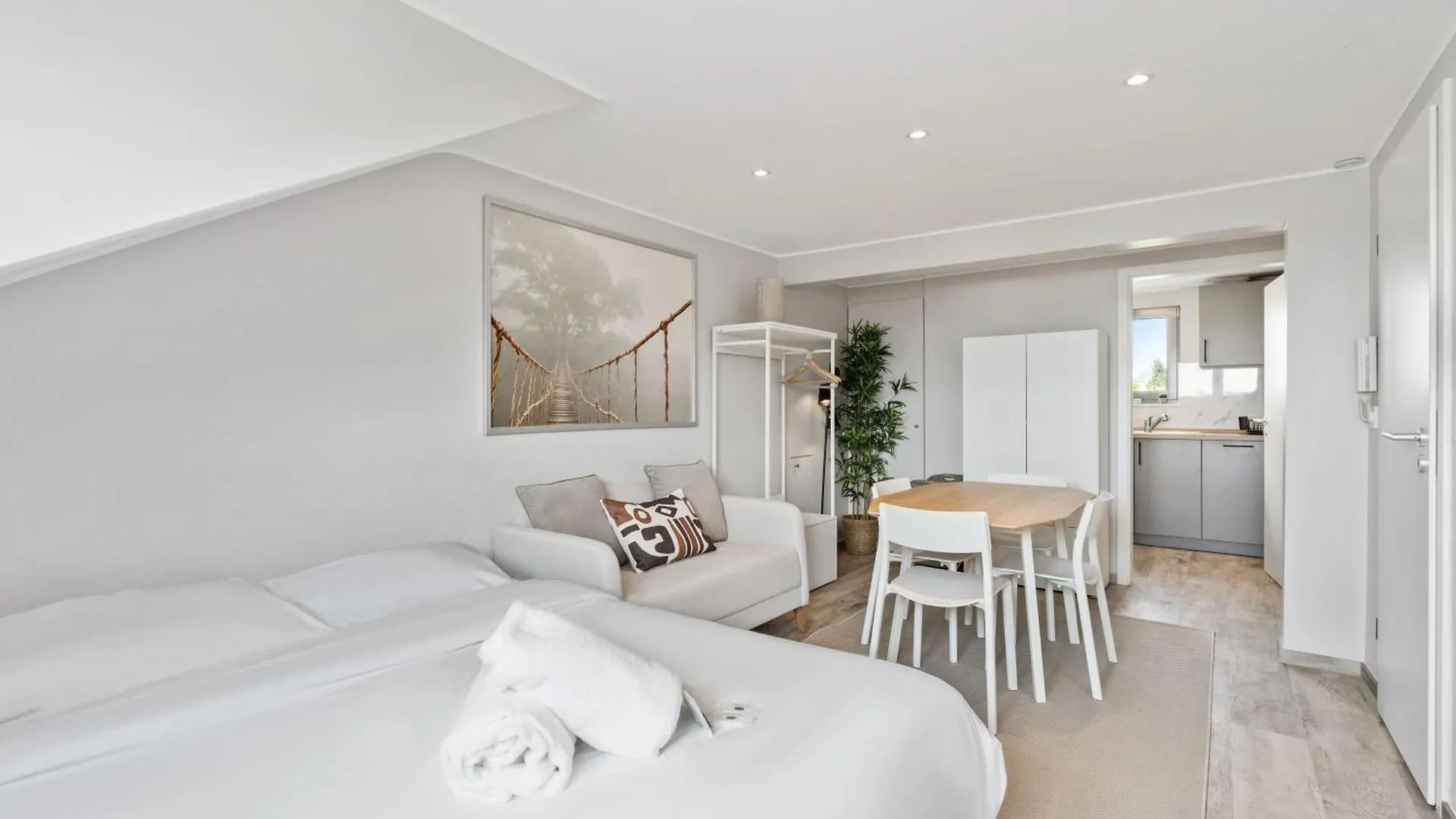 Modern Limpertsberg Studio Near City Center Luxembourg Apartment