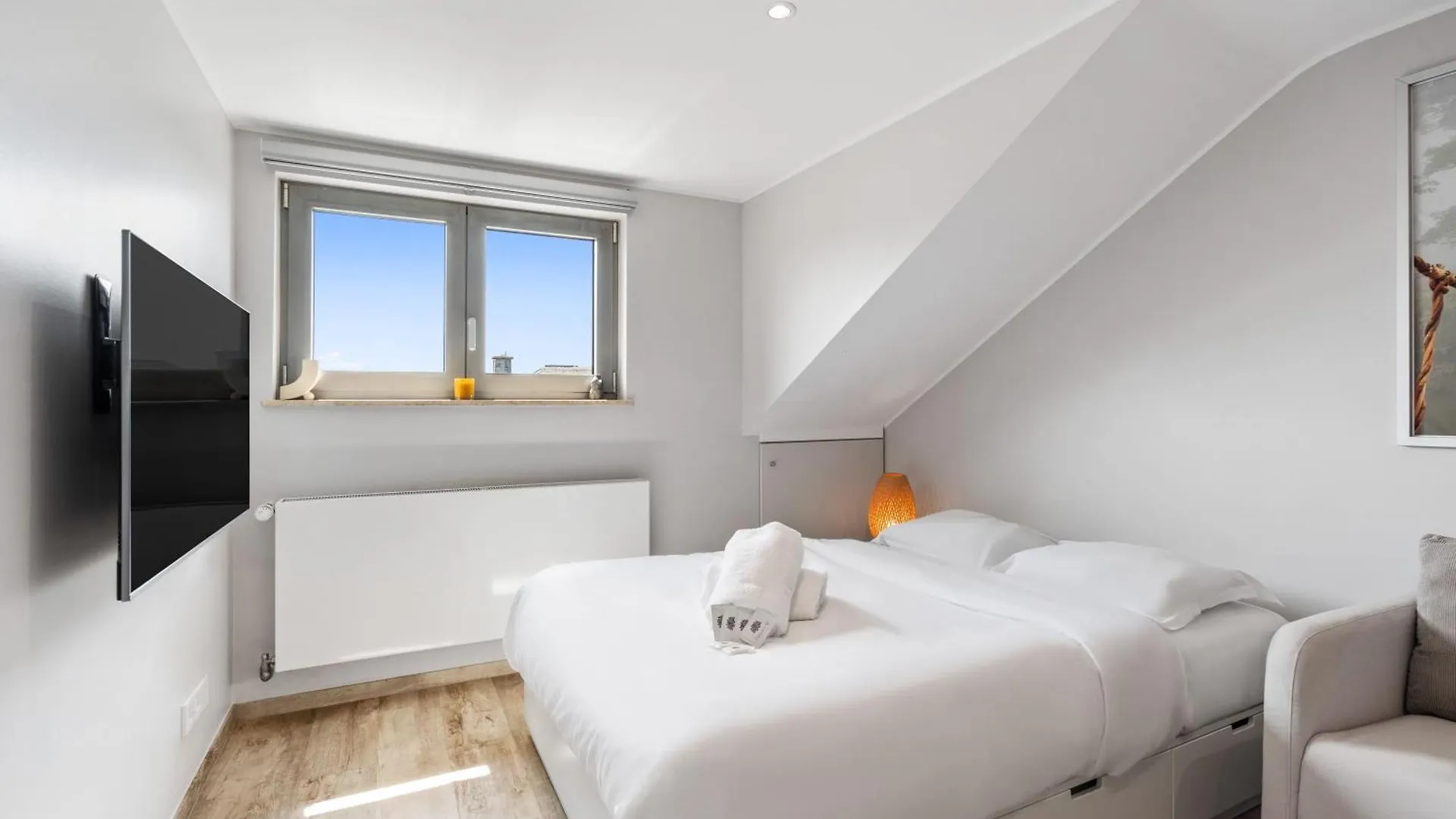 Modern Limpertsberg Studio Near City Center Luxembourg